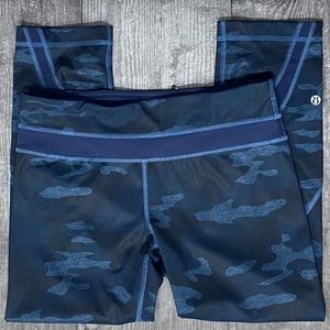 ⭐️Lululemon Run Inspire Crop II Full-On Luxtreme in Heathered Texture Lotus Camo